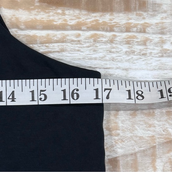 Women's Black Spaghetti Strap V-Neck Camisole Top in Size Small - Picture 5 of 8